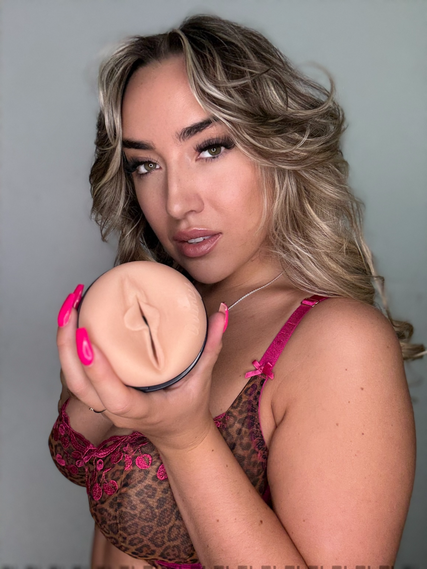 QUINCY Señora